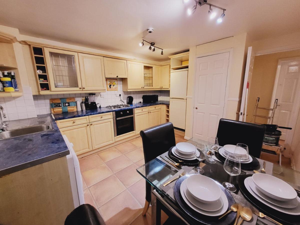 Manor Place Apartment Thamesmead Thamesmead  Extérieur photo