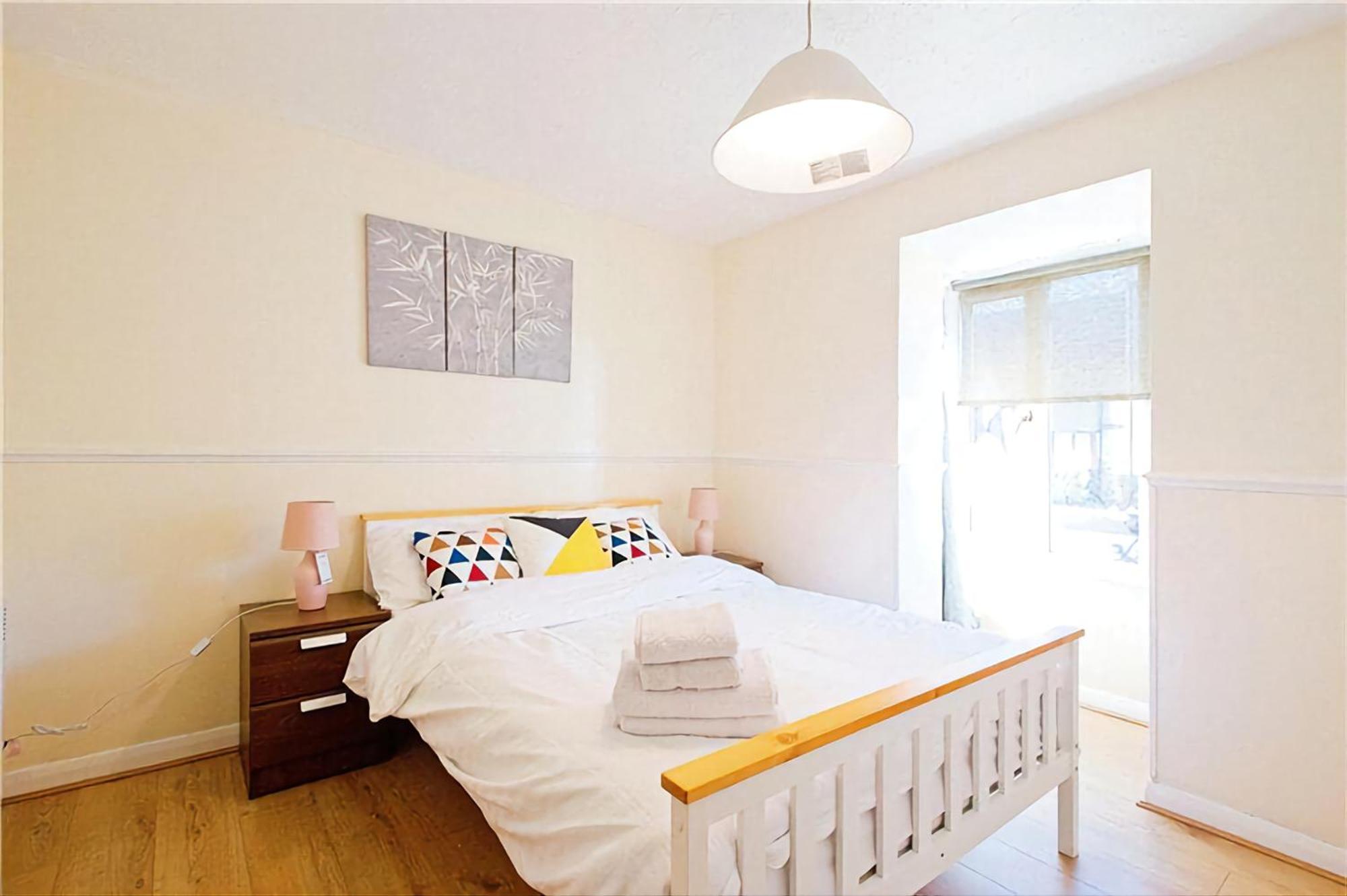 Manor Place Apartment Thamesmead Thamesmead  Extérieur photo
