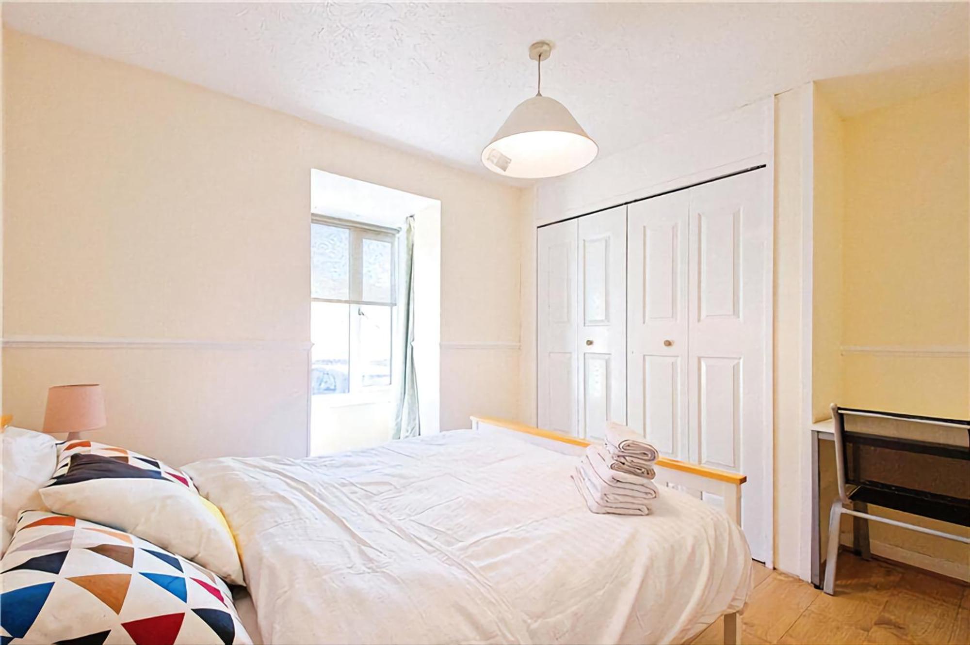 Manor Place Apartment Thamesmead Thamesmead  Extérieur photo